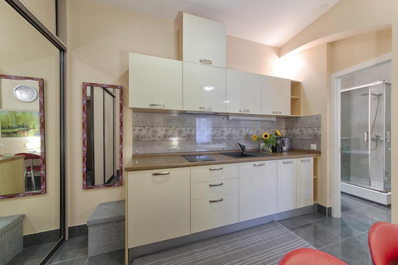 Home Apart 4 Минск Екстериор снимка